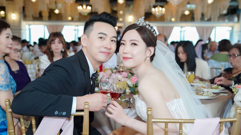 本篇新北婚紗OKOH準備了結婚祝賀詞!詞窮的你各位準新人親友們!一起快來筆記吧