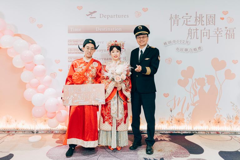 跟台北婚紗OKOH好朋友一起來看場桃園市聯合婚禮，共同見證幸福揚升吧